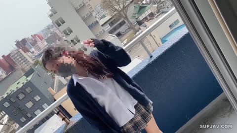 强烈推荐！我同事的兼职女孩我邀请她到我家并在发送到我的兼职工作之前进行了阴道射精